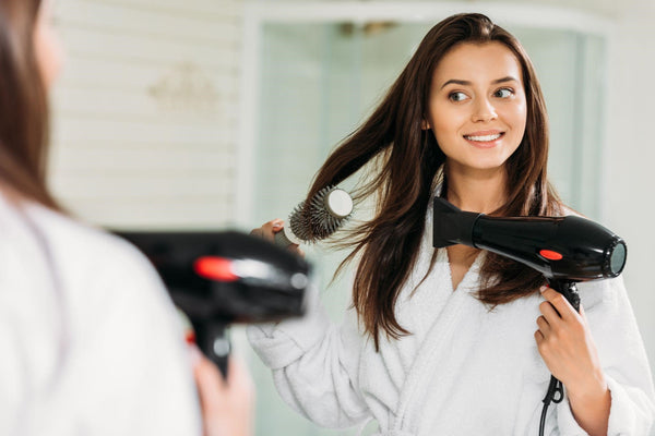 ¿Cómo se debe secar el cabello correctamente?